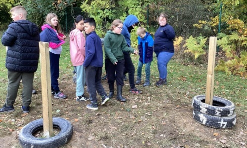 Kingswood: Problem solving, Fencing and Fire Lighting